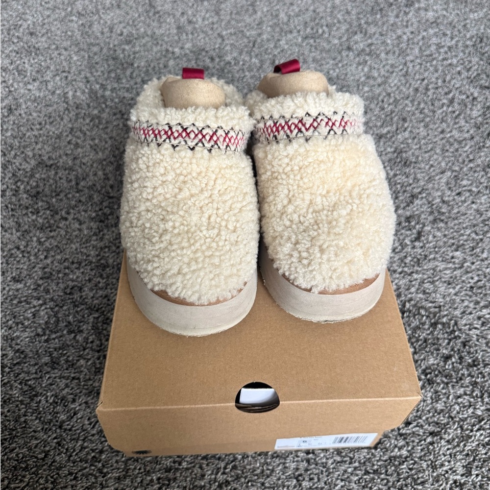Ugg Tazz Slipper - Cream Size 6